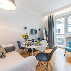 For Rent Center Apartament